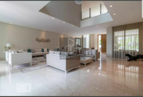 Casa com 5 Quartos para Alugar, 740 m² em Alphaville - Santana De Parnaíba