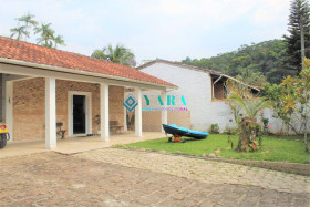 Casa com 3 Quartos à Venda, 510 m² em Enseada - Ubatuba