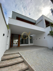 Casa com 3 Quartos à Venda, 198 m² em Santo Antônio - Joinville