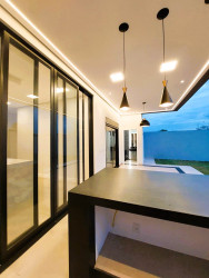 Casa com 4 Quartos à Venda, 304 m² em Lago Azul - Engenheiro Coelho