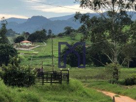 Fazenda à Venda, 359.300 m² em Zona Rural - Pedralva