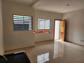 Casa com 2 Quartos para Alugar, 66 m² em Cidade Lider - São Paulo