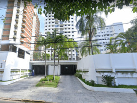 Apartamento com 3 Quartos à Venda, 183 m² em Cambuí - Campinas