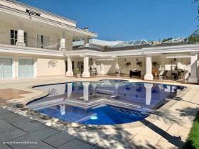 Casa com 7 Quartos à Venda, 1.400 m² em Residencial Euroville - Carapicuíba