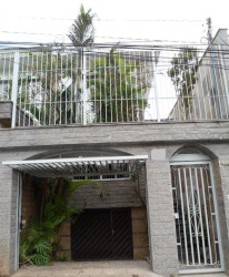 Casa com 3 Quartos à Venda, 188 m² em Jardim Piqueroby - São Paulo