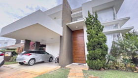 Casa com 5 Quartos à Venda, 380 m² em Centro - Xangri-lá