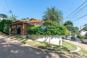 Casa com 3 Quartos à Venda, 218 m² em Vila Diva - Carapicuíba