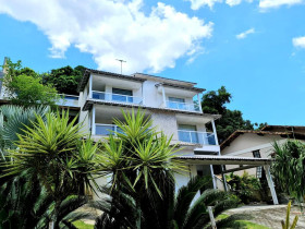 Casa com 4 Quartos à Venda, 450 m² em Sapê - Niterói
