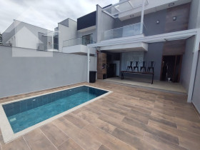 Casa com 4 Quartos à Venda, 180 m² em Vargem Grande - Rio De Janeiro