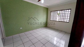 Casa com 3 Quartos à Venda, 100 m² em Jardim Santa Rosa - Maringá