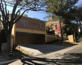 Casa com 4 Quartos para Alugar, 323 m² em Alphaville - Santana De Parnaíba