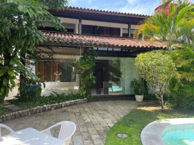 Casa com 3 Quartos à Venda ou Locação, 380 m² em Pina - Recife