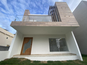 Casa com 4 Quartos à Venda, 180 m² em Recreio Ipitanga - Lauro De Freitas