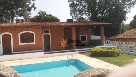 Chácara com 3 Quartos à Venda, 276 m² em Jardim Estância Brasil - Atibaia
