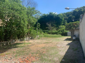 Terreno à Venda, 860 m² em Perequê Açu - Ubatuba