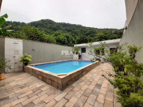 Casa com 3 Quartos à Venda, 229 m² em Marapé - Santos