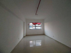 Sala Comercial à Venda, 24 m² em Pitangueiras - Lauro De Freitas
