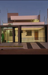 Casa com 3 Quartos à Venda, 200 m² em Jardim Oriental - Maringá