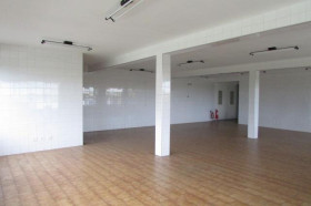 Sala Comercial para Alugar, 130 m² em Vila Areião - Piracicaba