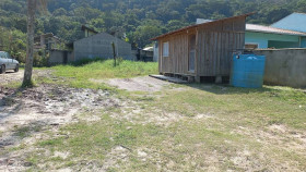Terreno à Venda, 300 m² em Mariscal - Bombinhas