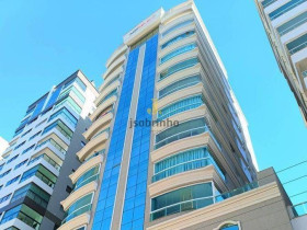 Apartamento com 3 Quartos para Temporada, 139 m² em Meia Praia - Itapema