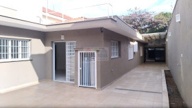 Casa com 3 Quartos à Venda, 250 m² em Jardim Das Laranjeiras - São Paulo