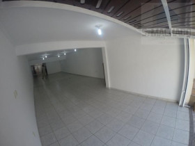 Casa com 4 Quartos à Venda, 341 m² em Camilópolis - Santo André