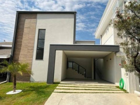 Casa com 3 Quartos à Venda, 250 m² em Jardim Residencial Golden Park - Jacareí