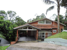 Casa de Condomínio com 4 Quartos à Venda, 976 m² em Jardim Indaiá - Embu Das Artes