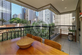 Apartamento com 2 Quartos à Venda, 72 m² em Paraíso - São Paulo