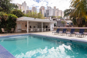 Casa com 4 Quartos à Venda, 560 m² em Pacaembu - São Paulo