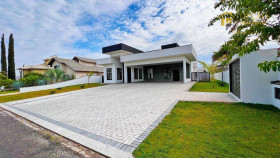 Casa com 4 Quartos à Venda, 470 m² em Condomínio Village Castelo - Itu