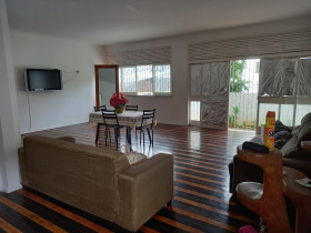 Casa com 3 Quartos à Venda, 260 m² em Vila Laura - Salvador