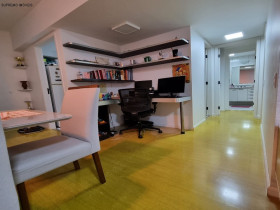 Apartamento com 2 Quartos à Venda, 68 m² em Super Quadra Morumbi - São Paulo
