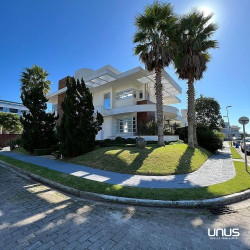 Casa com 4 Quartos à Venda, 537 m² em Jurerê Internacional - Florianópolis