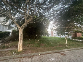 Terreno à Venda, 600 m² em Jurerê Internacional - Florianópolis