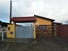 Casa com 3 Quartos à Venda,  em Balneário De Iguape - Ilha Comprida