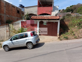 Casa com 4 Quartos à Venda, 290 m² em Novo Horizonte - Ibirité