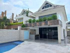 Casa com 5 Quartos à Venda, 263 m² em Recreio Dos Bandeirantes - Rio De Janeiro