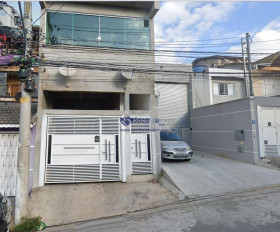 Sobrado com 4 Quartos à Venda, 375 m² em Jardim Adriana - Guarulhos