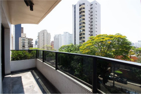 Apartamento com 4 Quartos à Venda, 220 m² em Moema - São Paulo