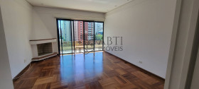 Apartamento com 4 Quartos à Venda, 135 m² em Moema - São Paulo