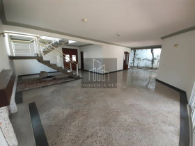 Casa com 3 Quartos à Venda, 400 m² em Alphaville - Santana De Parnaíba