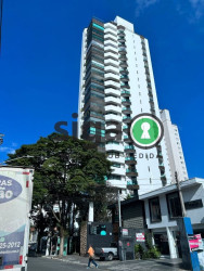 Apartamento com 4 Quartos para Alugar, 235 m² em Moema - São Paulo