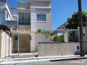 Sobrado com 3 Quartos à Venda, 178 m² em Ingleses Do Rio Vermelho - Florianópolis