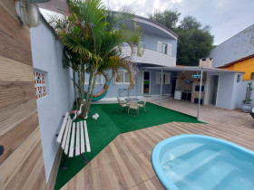 Casa com 2 Quartos à Venda, 80 m² em Parque Da Matriz - Cachoeirinha