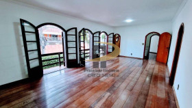 Casa com 3 Quartos à Venda, 183 m² em Ponta Da Praia - Santos