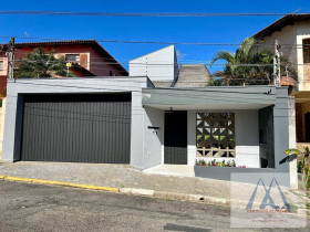 Casa com 3 Quartos à Venda, 284 m² em Vila Oliveira - Mogi Das Cruzes