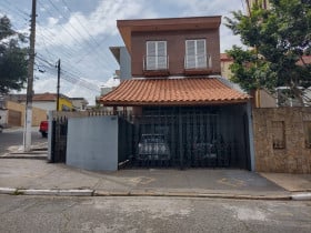 Sobrado com 3 Quartos para Alugar, 250 m² em Vila Aricanduva - São Paulo