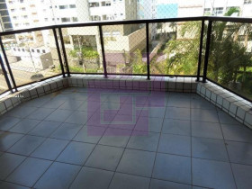 Apartamento com 3 Quartos para Alugar, 220 m² em Vila Alzira - Guarujá